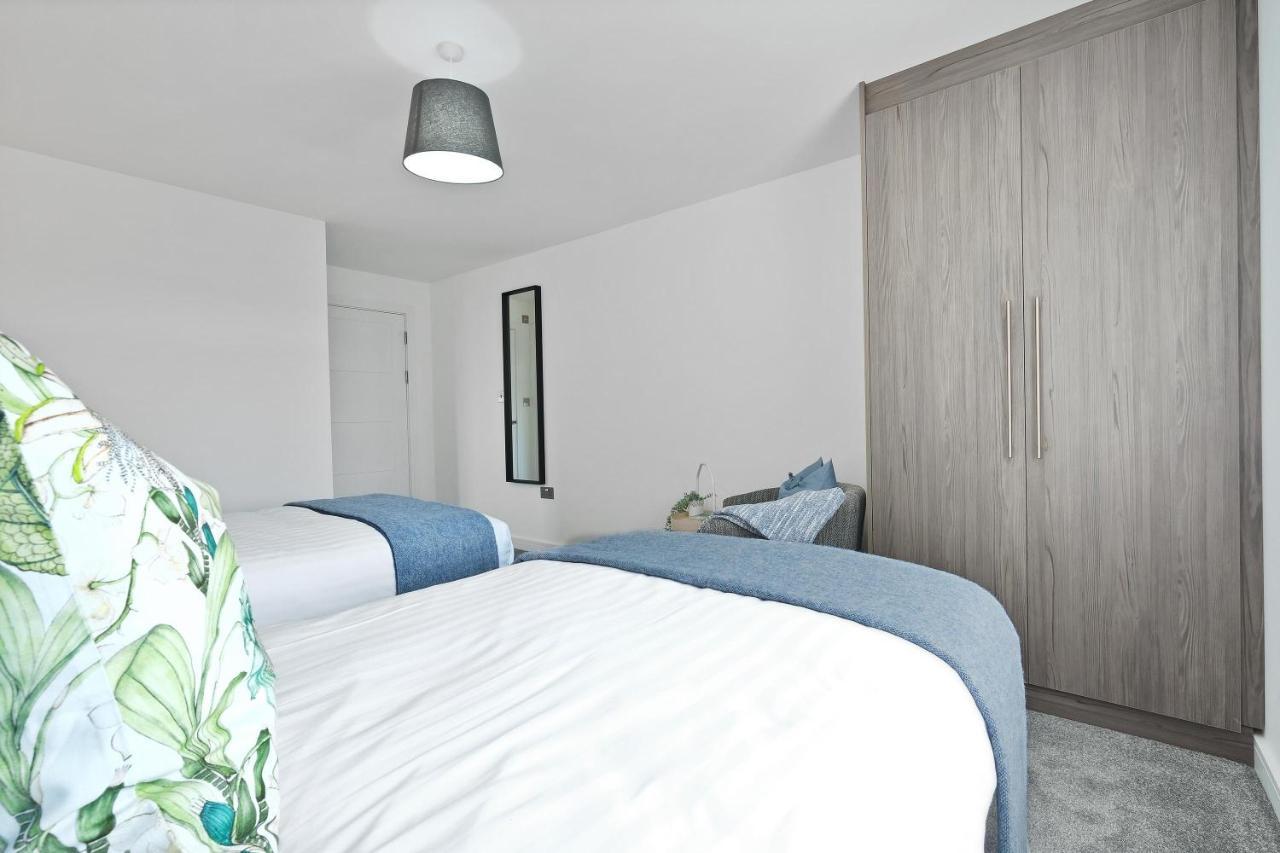 St Martins 2 Bedroom Apartments In Ruislip By 360 Stays מראה חיצוני תמונה