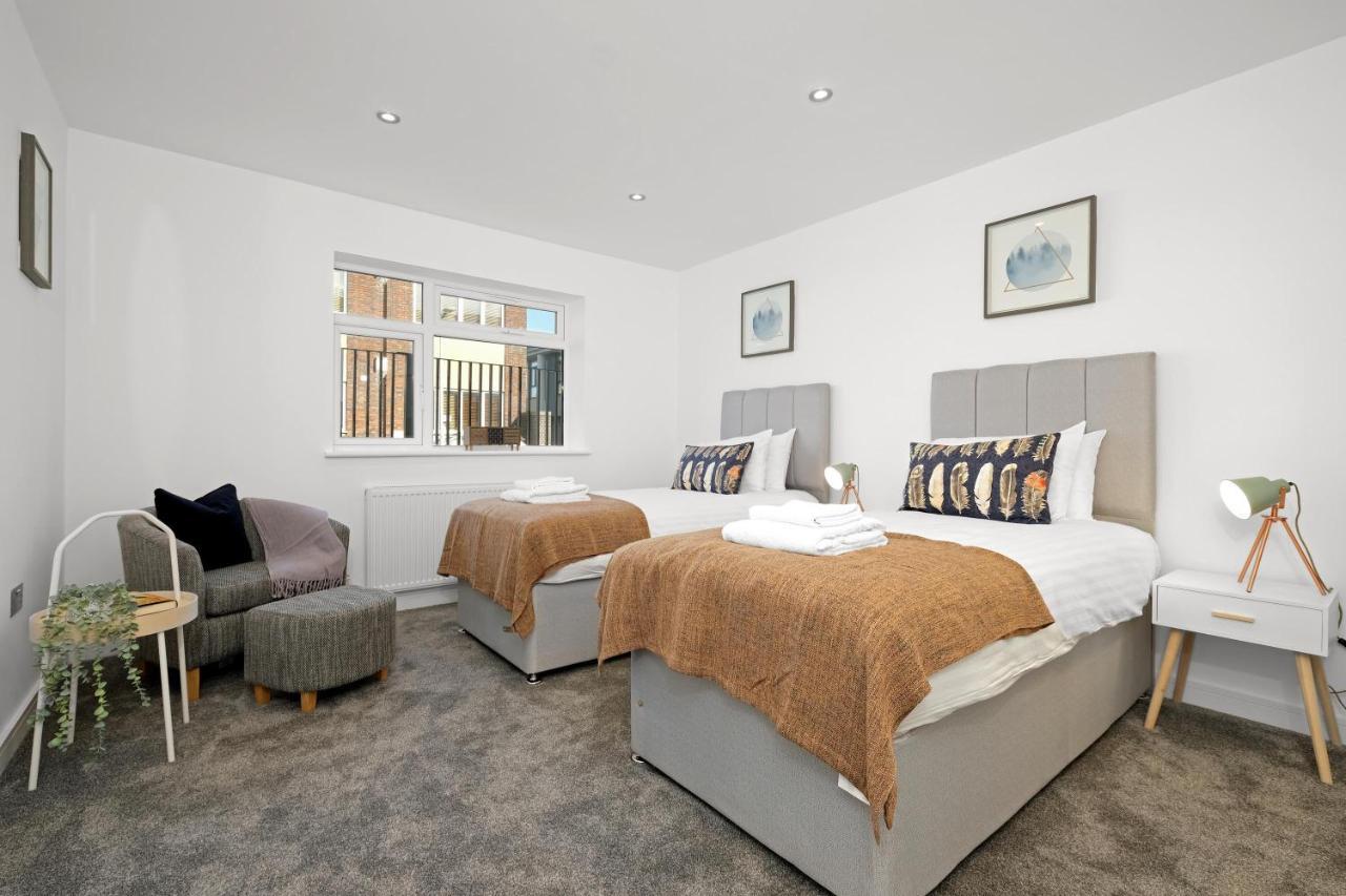 St Martins 2 Bedroom Apartments In Ruislip By 360 Stays מראה חיצוני תמונה