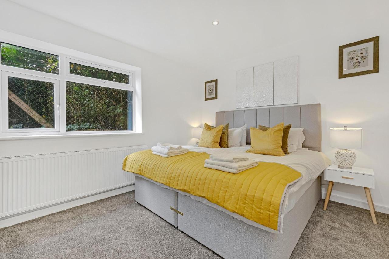 St Martins 2 Bedroom Apartments In Ruislip By 360 Stays מראה חיצוני תמונה