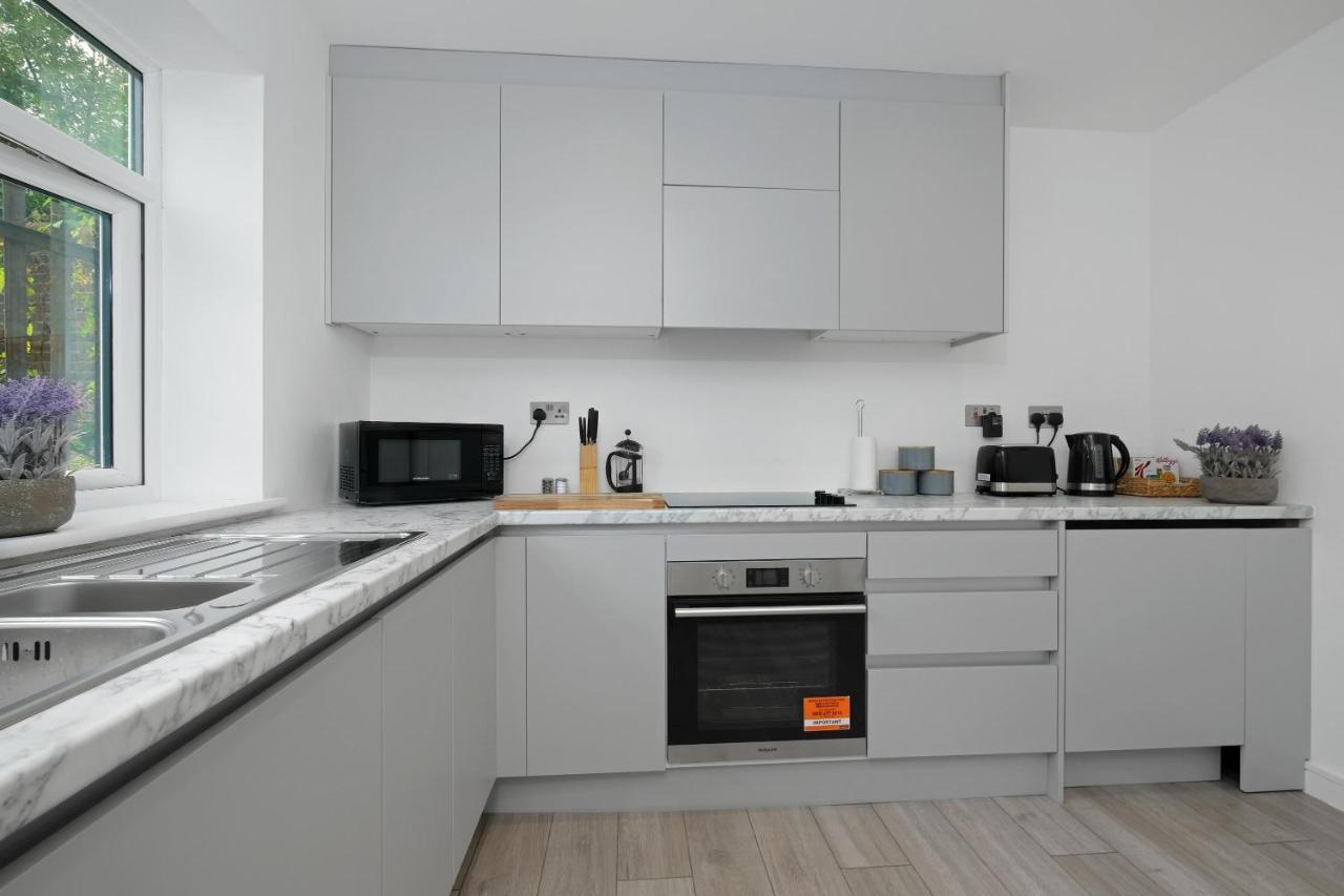 St Martins 2 Bedroom Apartments In Ruislip By 360 Stays מראה חיצוני תמונה