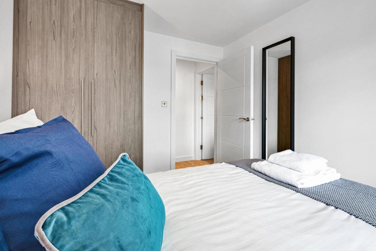 St Martins 2 Bedroom Apartments In Ruislip By 360 Stays מראה חיצוני תמונה