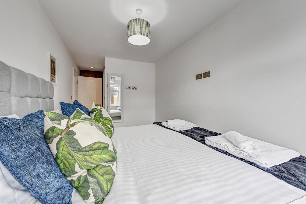 St Martins 2 Bedroom Apartments In Ruislip By 360 Stays מראה חיצוני תמונה