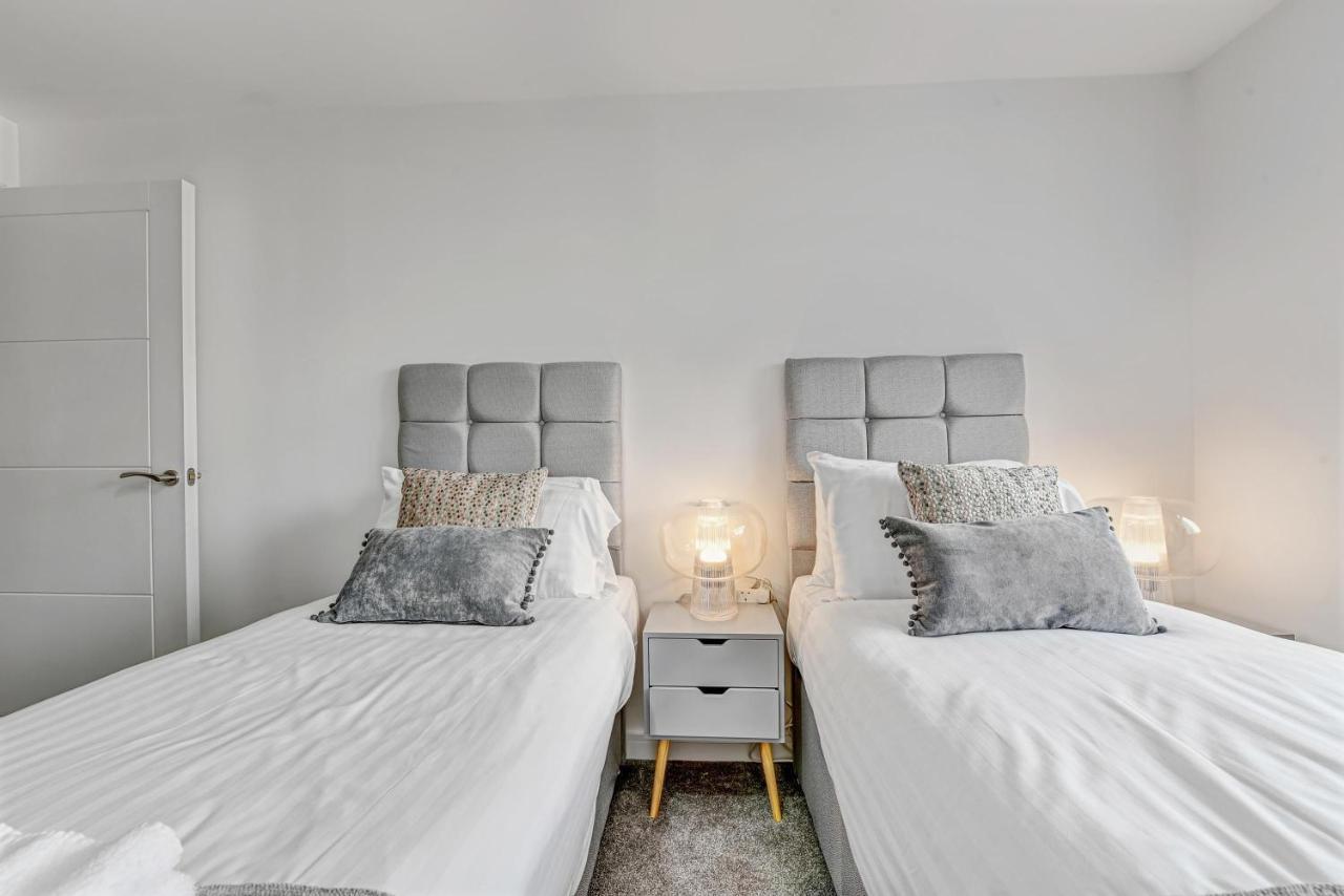 St Martins 2 Bedroom Apartments In Ruislip By 360 Stays מראה חיצוני תמונה