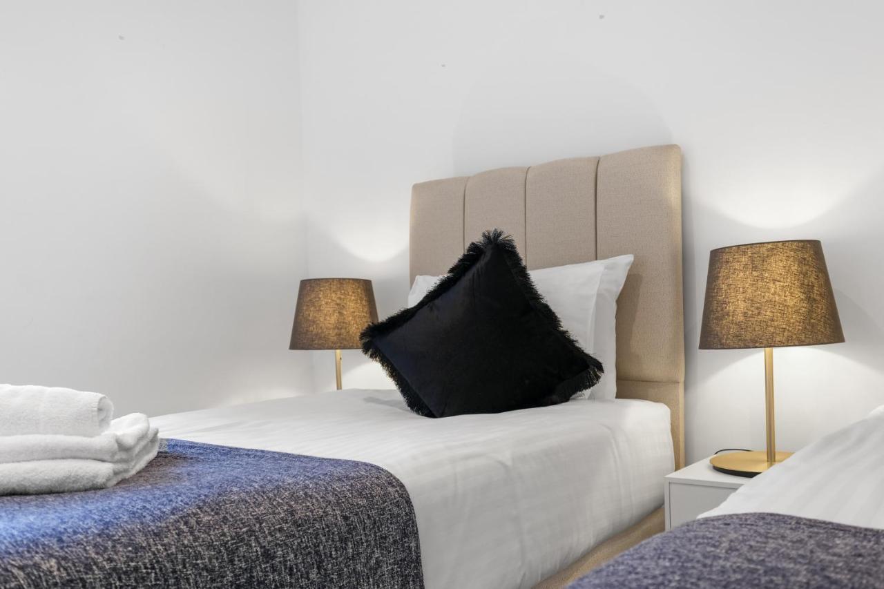 St Martins 2 Bedroom Apartments In Ruislip By 360 Stays מראה חיצוני תמונה